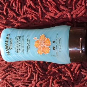 HAWAIIAN TROPICS - After Sun lotion w/ Hyaluronic Acid - SPF 39 LIP BALM